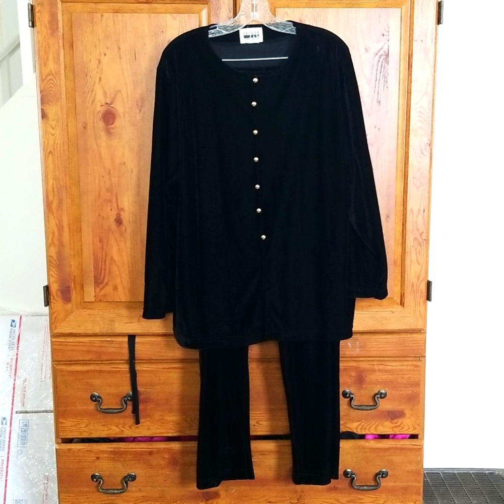 Leslie Fay Black Polyester Velvet Pant Suit 1X